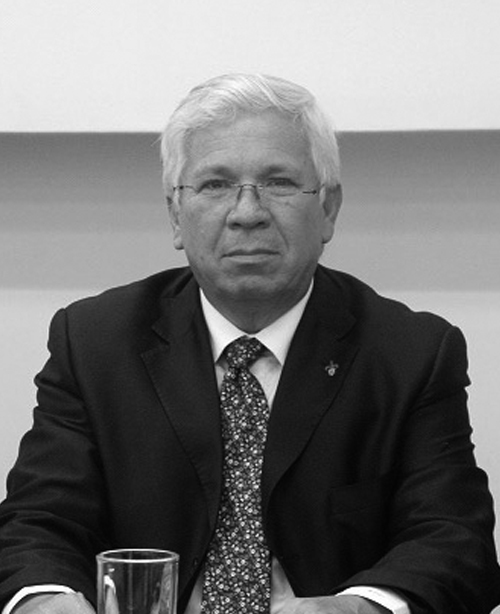 Dr. Alejandro Pimentel